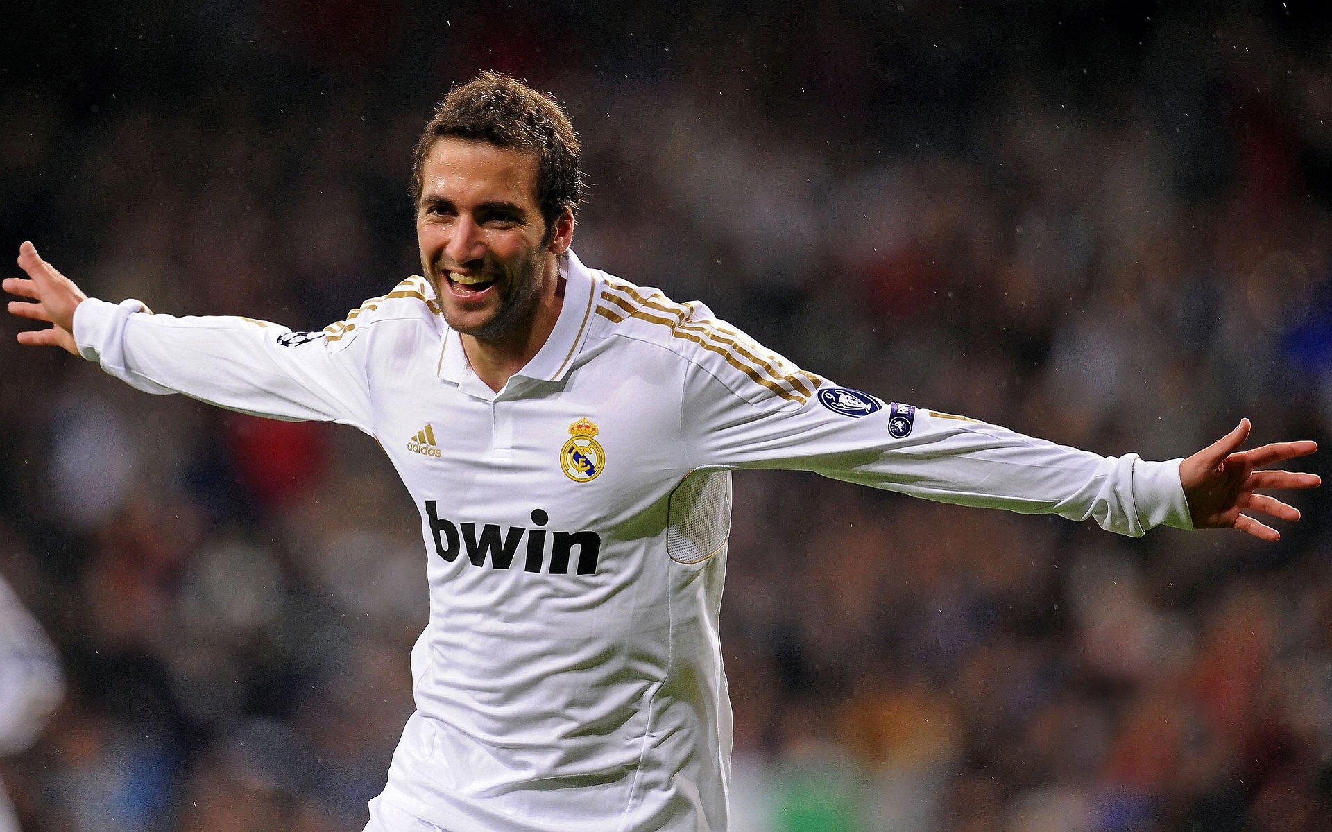 “马科斯·梅特罗的灵活性与判断力，为阿根廷美洲狮队打下坚实基础”